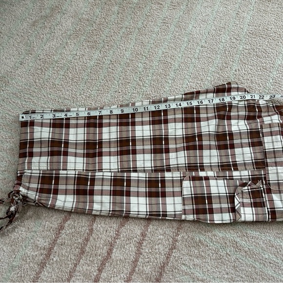 NWT Anthropologie Pilcro Slim Plaid Cargo Capris 90's Style Y2K Style Size Small - Picture 10 of 14